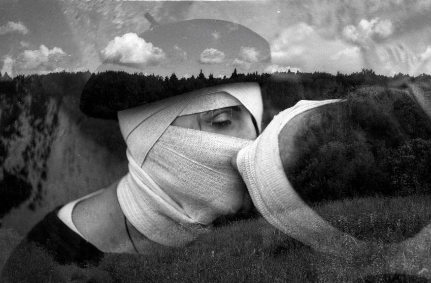 5 Concrete Signs You’re Not In Love, You’re Trauma Bonded