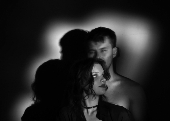 6 Behaviors That Keep You Stuck In Toxic Relationships